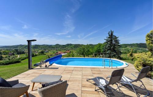 3 Bedroom Stunning Home In Mace — 4-Star Luxury Hotel in Mace, Croatia