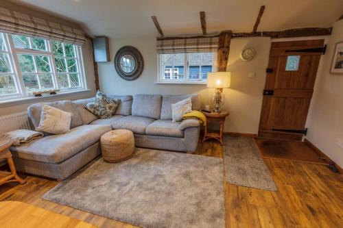Halfmoon Lodge @ Knights Hole wheelchair access — 4-Star Luxury Hotel in Cranbrook, United Kingdom