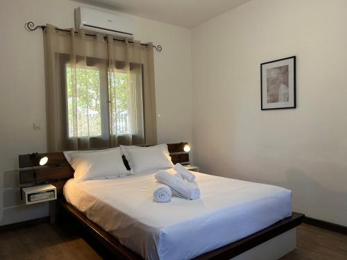 Artemis Airport Stay in Artemida, Greece