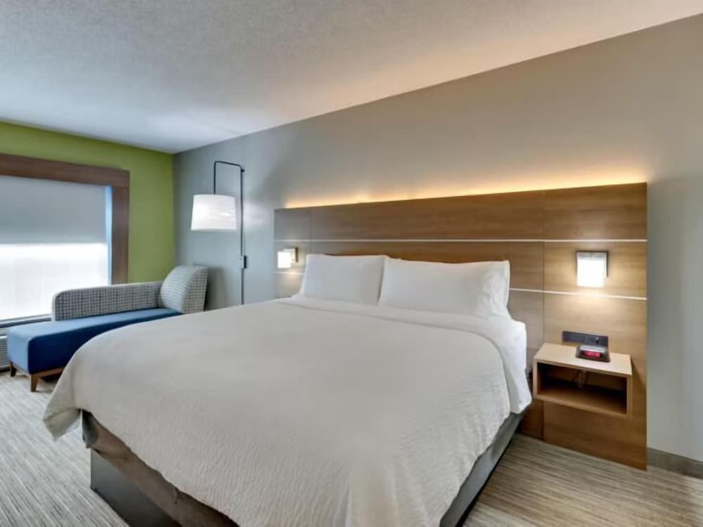 Holiday Inn Express Hotel & Suites Bad Axe by IHG - photo 30