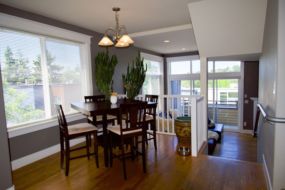 Comfort and Grace on Queen Anne Hill - photo 18