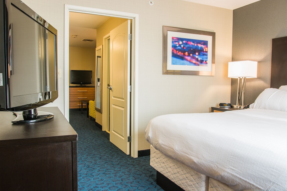 Holiday Inn Express & Suites Jackson by IHG - photo 5