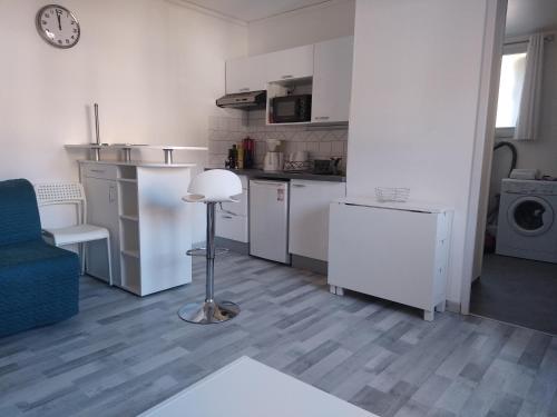 Studio 25 M2 Centre Uriage - carbon neutral hotel in Unknown City