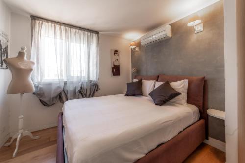 Cozy Penthouse with Terrace And Rome View — 4-Star Luxury Hotel in Rome, Italy