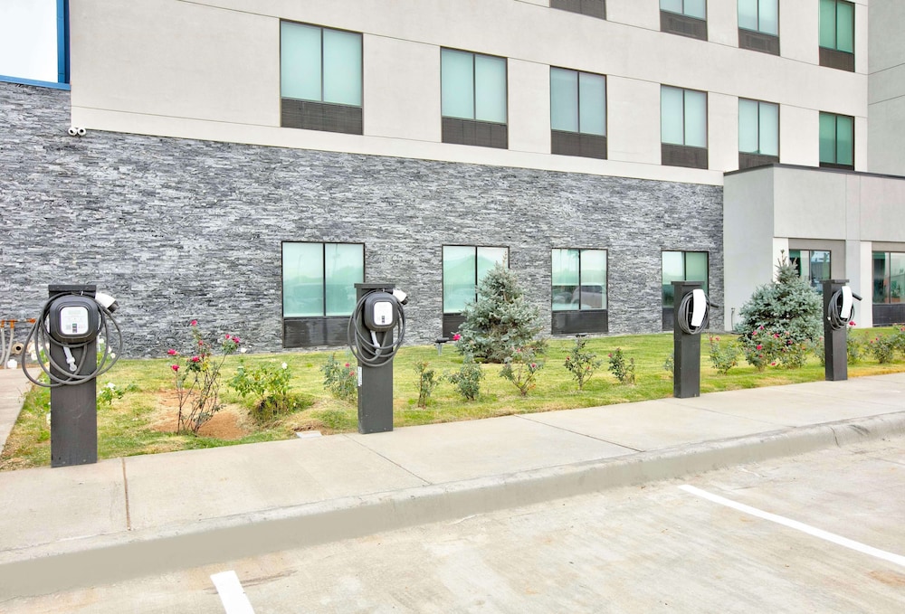 Hampton Inn & Suites by Hilton Dalhart - photo 28