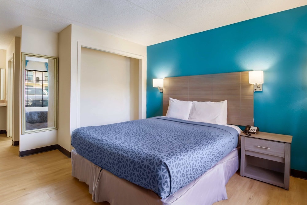 1 Life Studio and Suites - photo 18