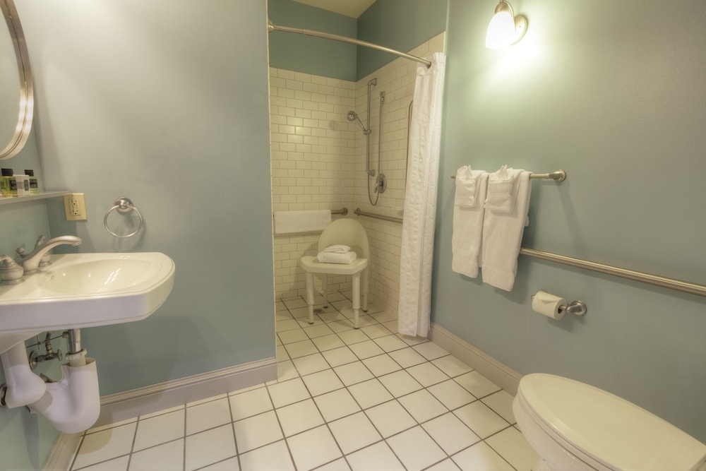 Montvale Hotel - photo 100