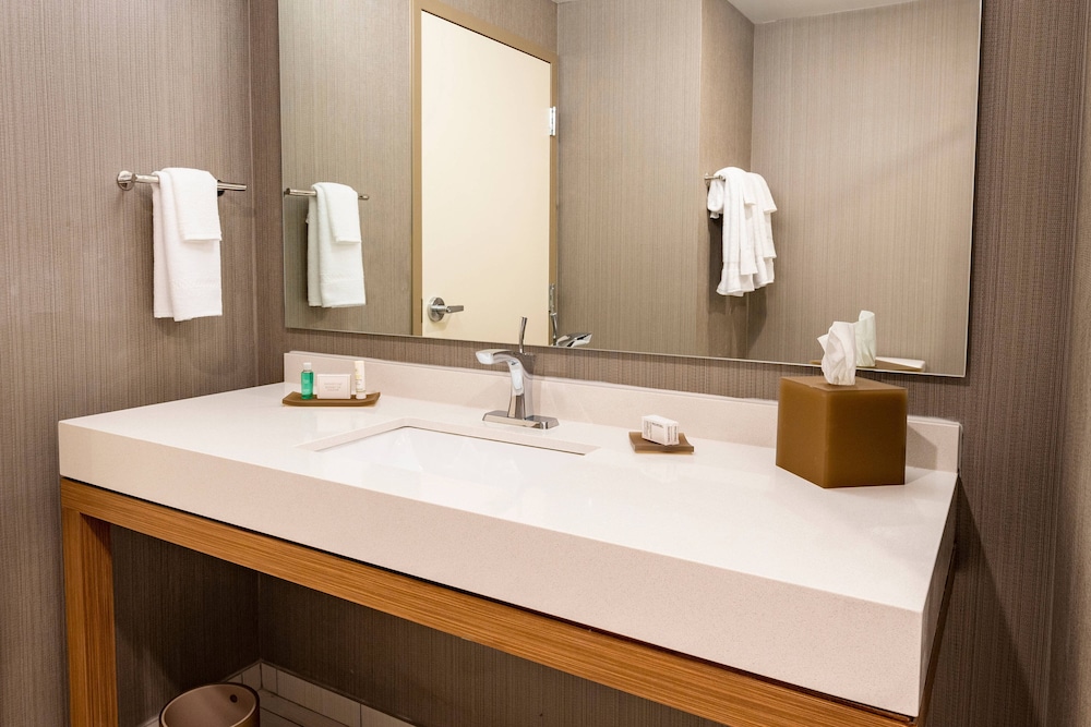 Courtyard by Marriott Winston Salem Downtown - photo 9