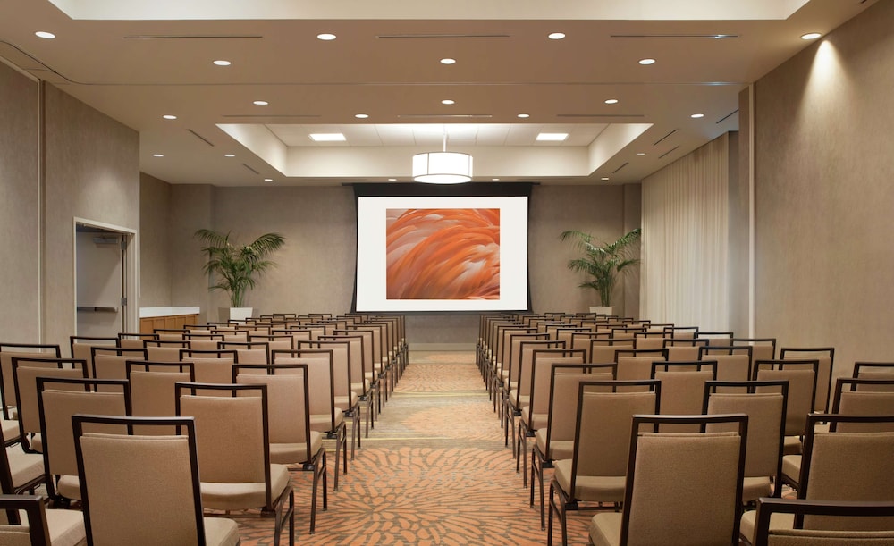 Hilton Garden Inn Miami Dolphin Mall - photo 30