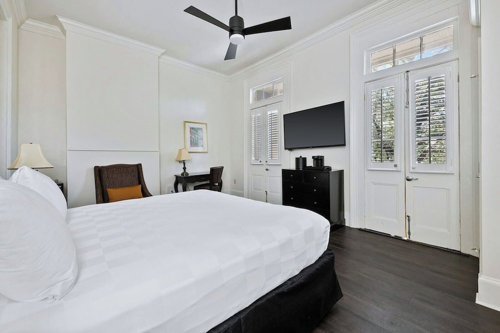 The Streetcar Historic Hotel - photo 9