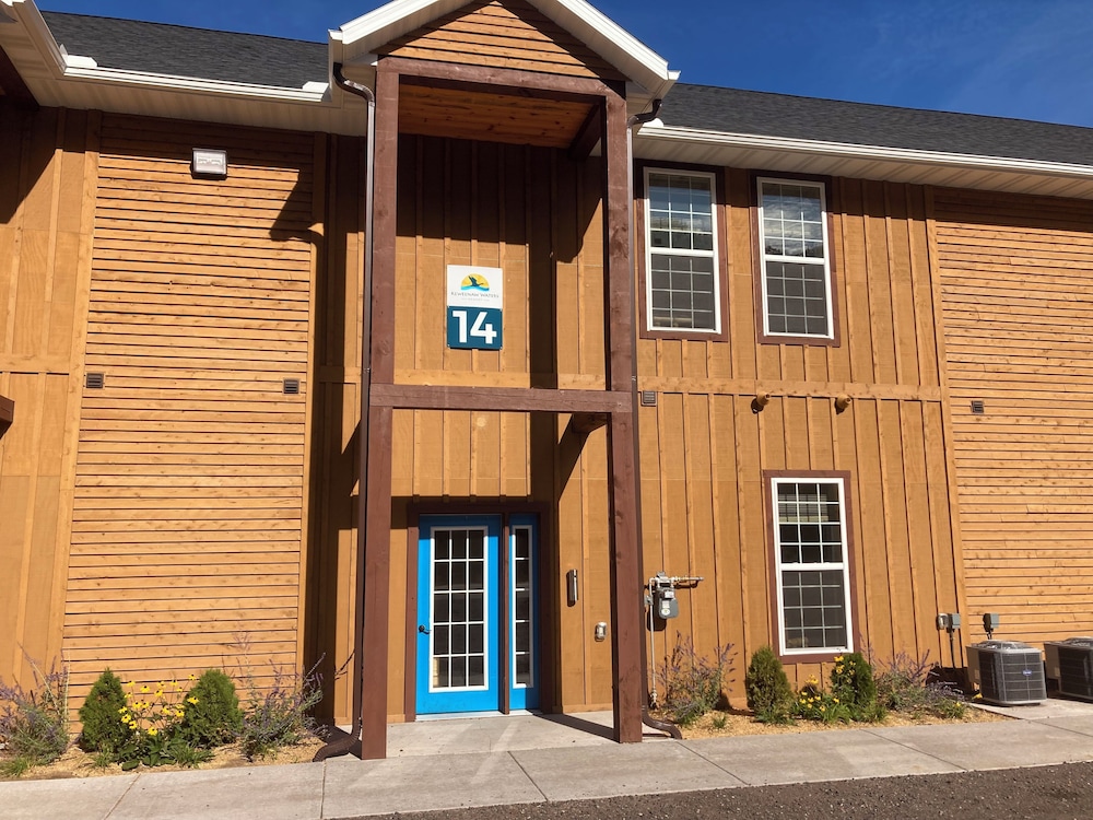 Keweenaw Waters Resort - photo 36