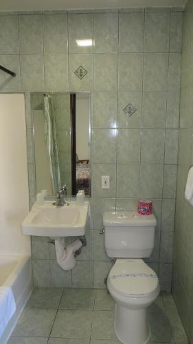 Eagle Rock Motel - photo 11