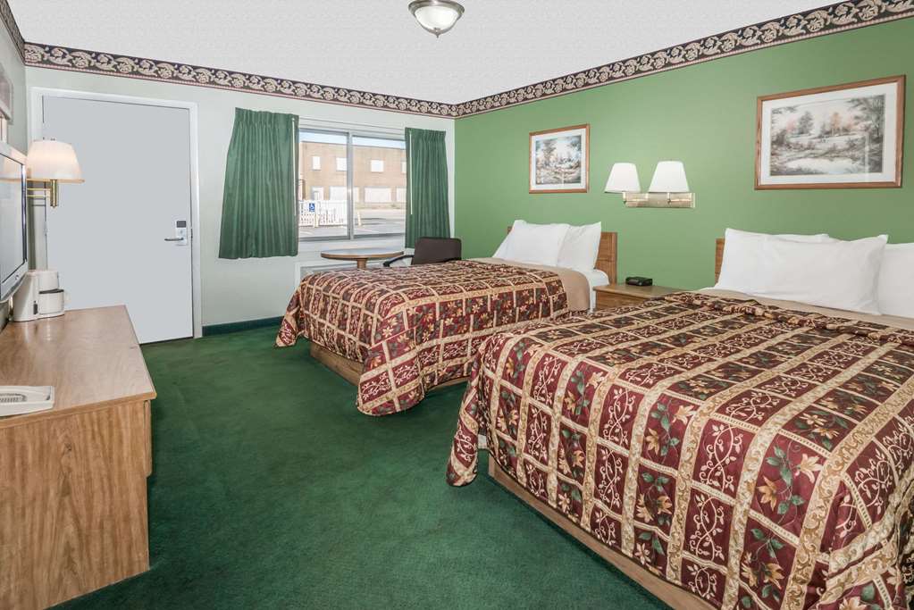 Knights Inn Ottawa - photo 4