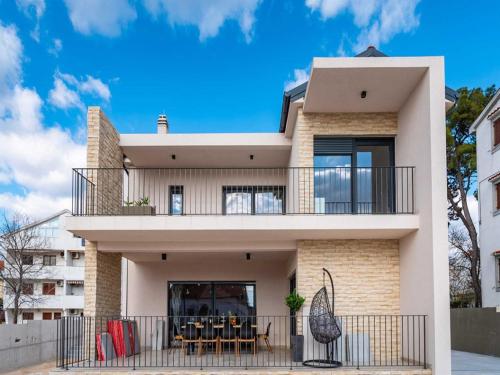 Luxury villa Magale with large pool — 4-Star Luxury Hotel in Biograd Na Moru, Croatia