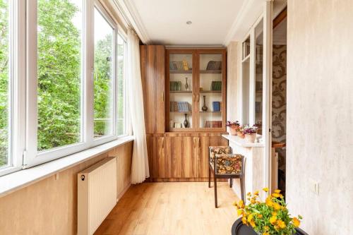 Cozy Apart W AC & free parking in the Town Center
