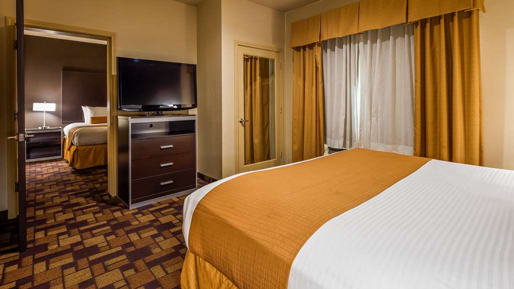 Best Western Windsor Pointe Hotel & Suites Frost Bank Center - photo 14