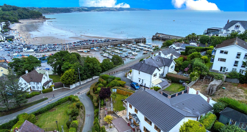 Bayview House 4 Bedroom Saundersfoot — 4-Star Luxury Hotel in Saundersfoot, United Kingdom