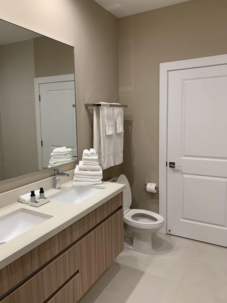 Luxury 4 Bedroom Home Magic Village Resort 7487 Kissimmee - photo 27