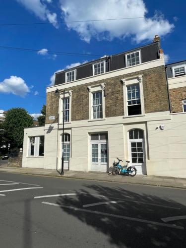 Lovely flat in Highbury & Islington London — 4-Star Luxury Hotel in London, United Kingdom