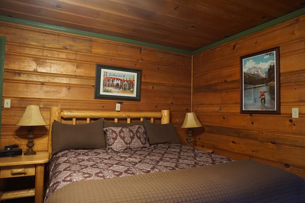 Shaver Lake Village Hotel - photo 9