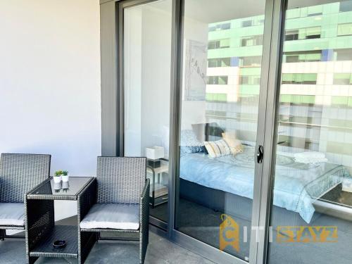Light & Lovely in Canberra's CBD 1BR Apt w Carsp — 4-Star Luxury Hotel in Canberra, Australia