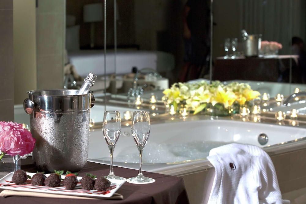 DoubleTree by Hilton Hotel Miami Airport & Convention Center - photo 41