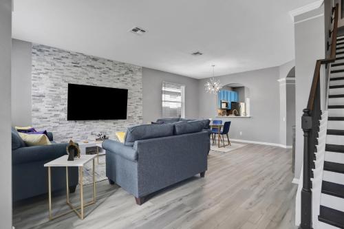 Themed Luxury 6BR Getaway with Resort Amenities - photo 18