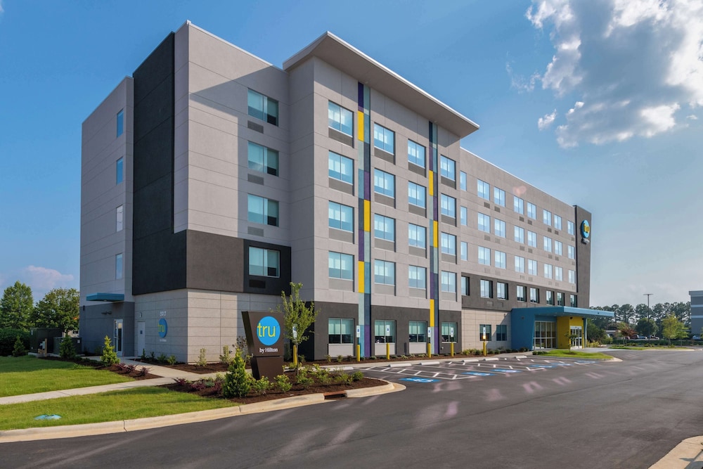 Tru by Hilton Fayetteville Fort Liberty in Fayetteville, United States