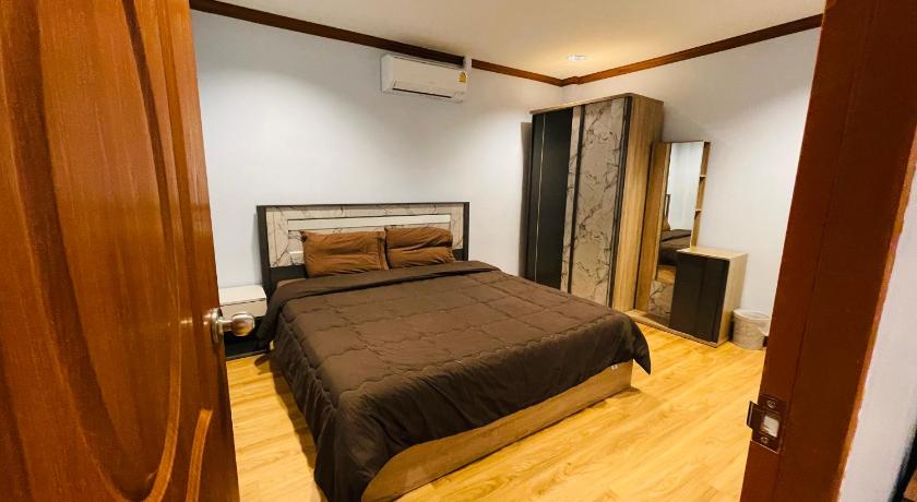 Private rooms in Phatumwan Chula near Samyan Chinatown Jay o Siam center Central world middle of Bangkok