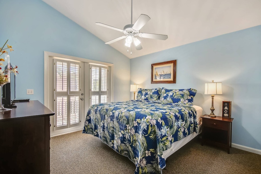 Coral Palm by Avantstay Key West Walkable Gated Community & Shared Pool - photo 18