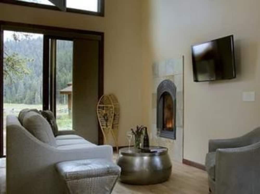Highlands Ranch Resort - photo 5