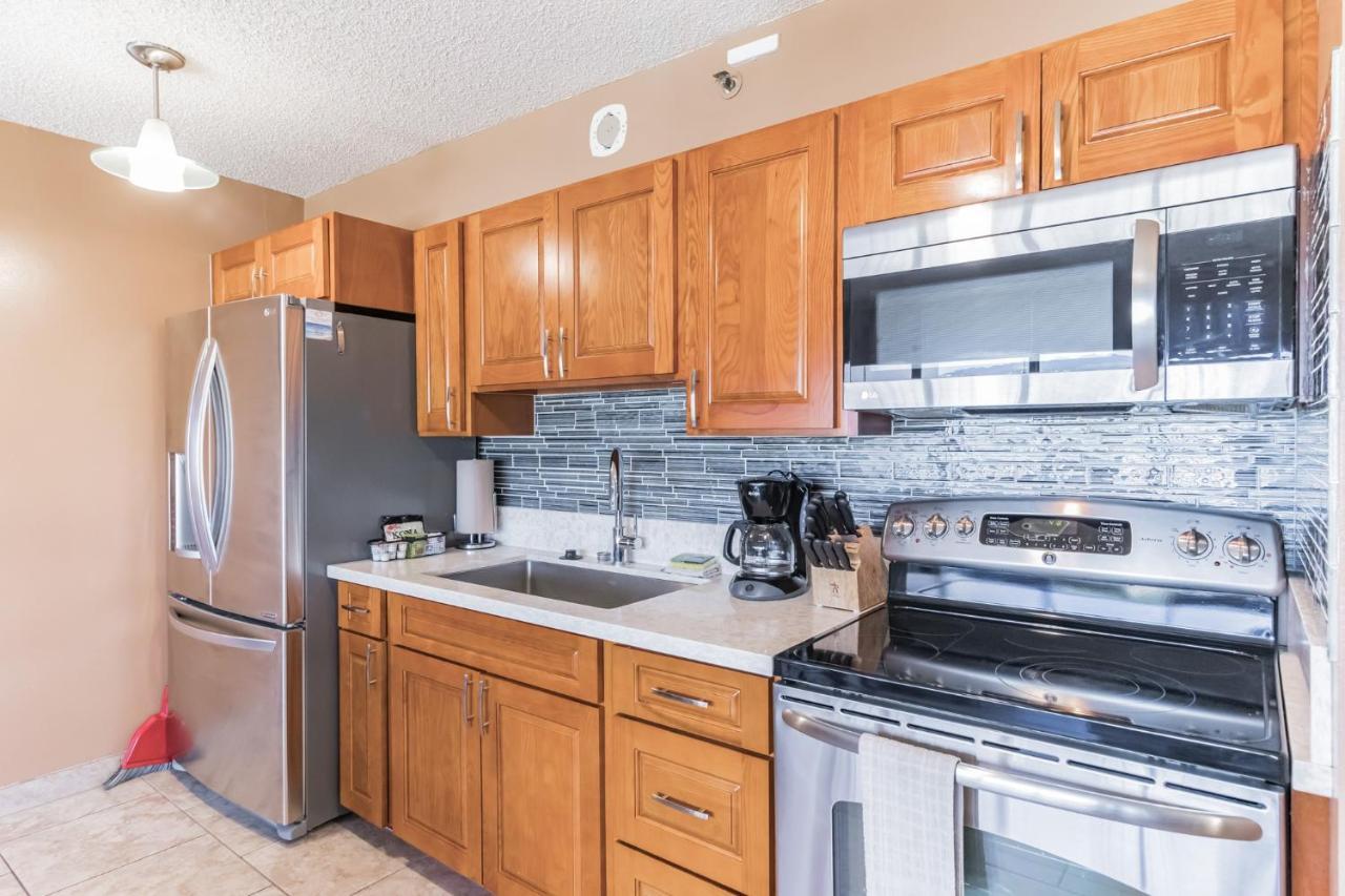Tower 2 Suite 3201 Qqp Home - photo 17