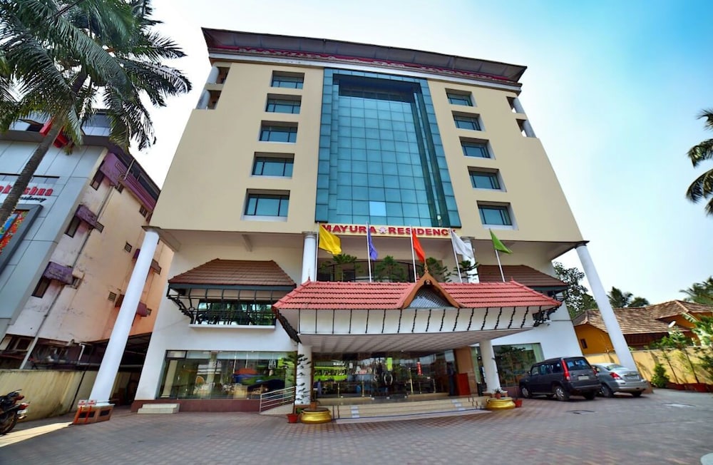 Mayura Residency - carbon neutral hotel in Chetwayi