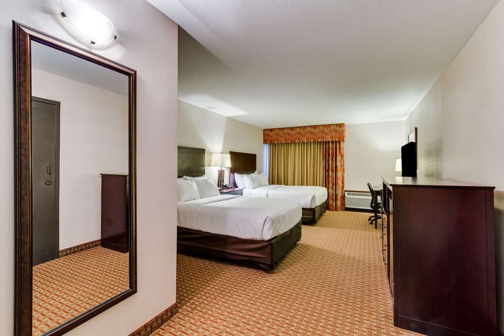 Clarion Hotel Convention Center - photo 10