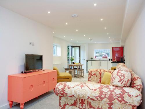 Crofty's Celder Uk35181 - carbon neutral hotel in Pool