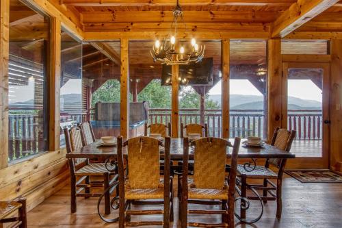 Eagles View Free Attraction Tickets Breathtaking Mountain Views Hot Tub WIFI - photo 9