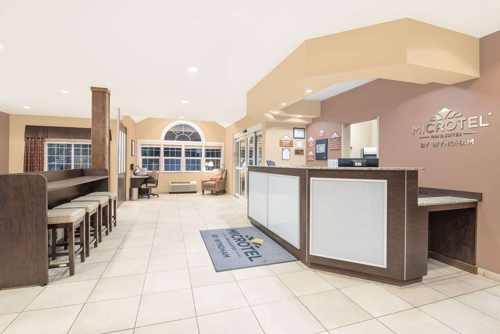 Microtel Inn & Suites by Wyndham Sidney - photo 3