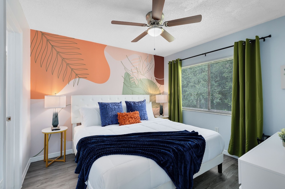 Oasis Apartment Homes — 4-Star Luxury Hotel in Titusville, United States