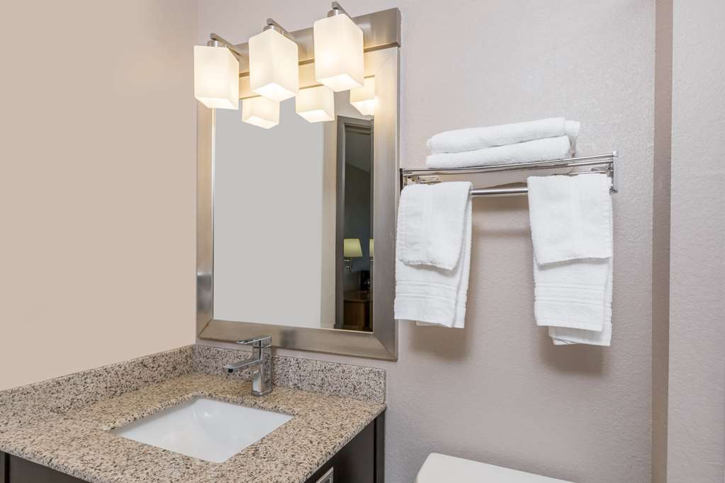 Super 8 by Wyndham Sioux City South - photo 4