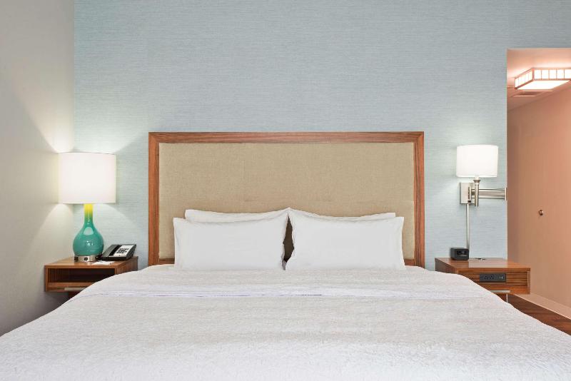 Hampton Inn & Suites North Huntingdon Irwin - photo 109
