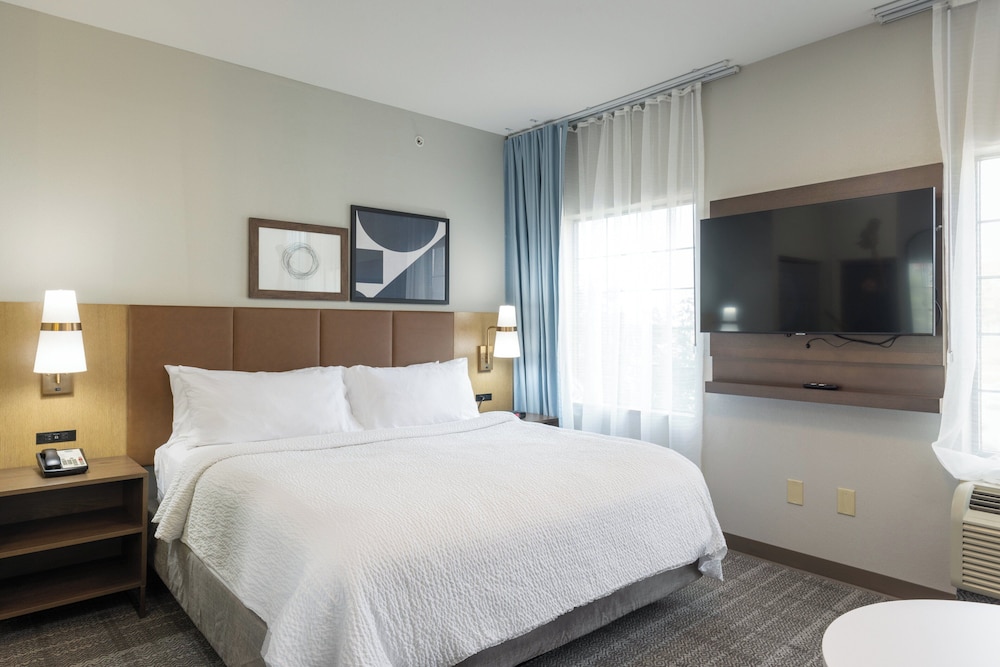 Staybridge Suites Bentonville Rogers an IHG Hotel - photo 5