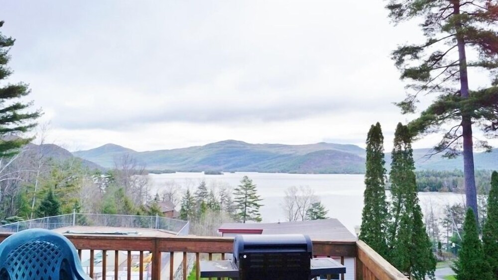 Contessa Resort - carbon neutral hotel in Glens Falls