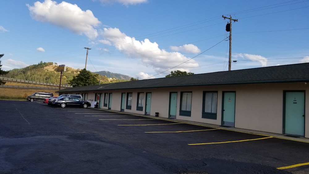Quick Stop Motel - photo 28