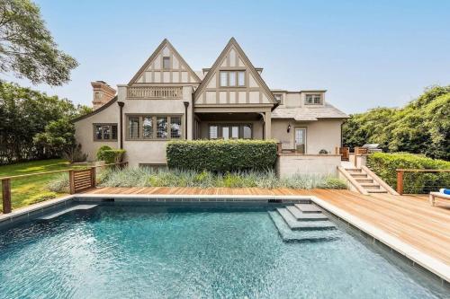 Villa Viktoria Montauk Long Island - featured photo