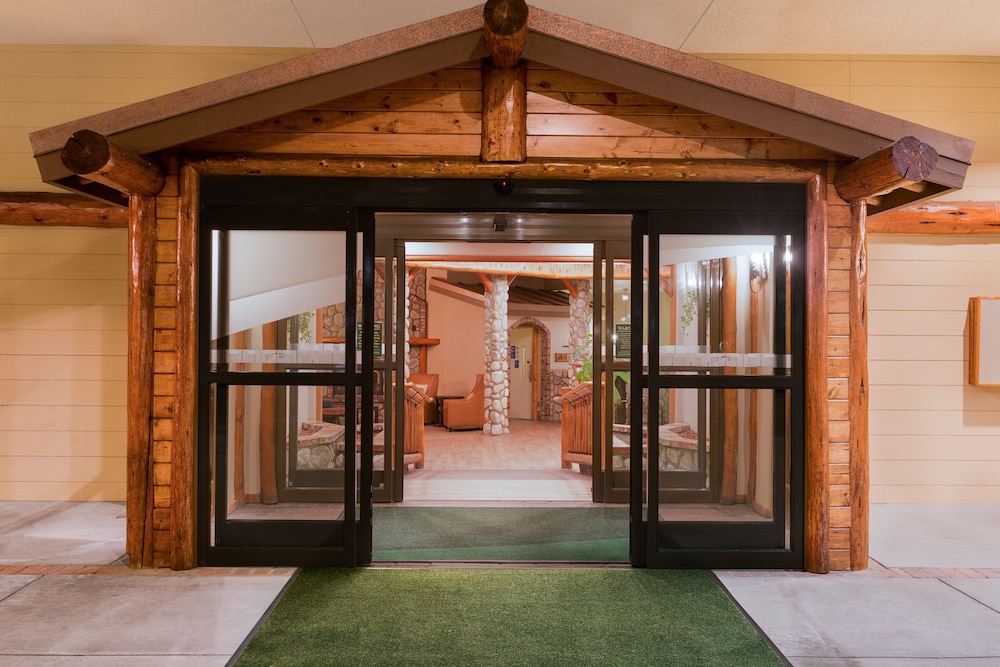 Holiday Inn Resort The Lodge At Big Bear Lake by IHG - photo 78