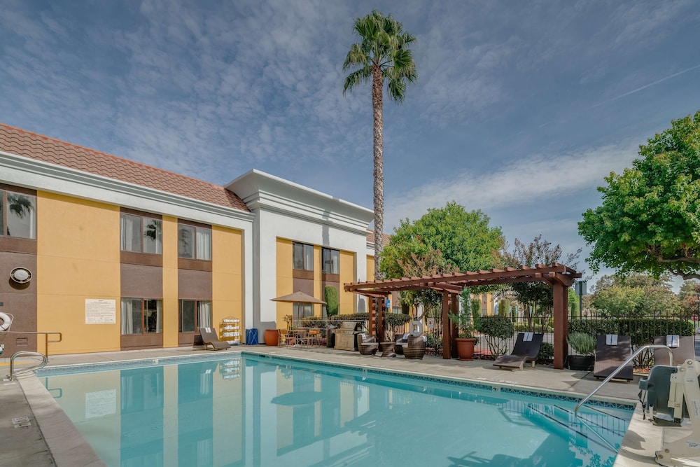 Hampton Inn Livermore - photo 47