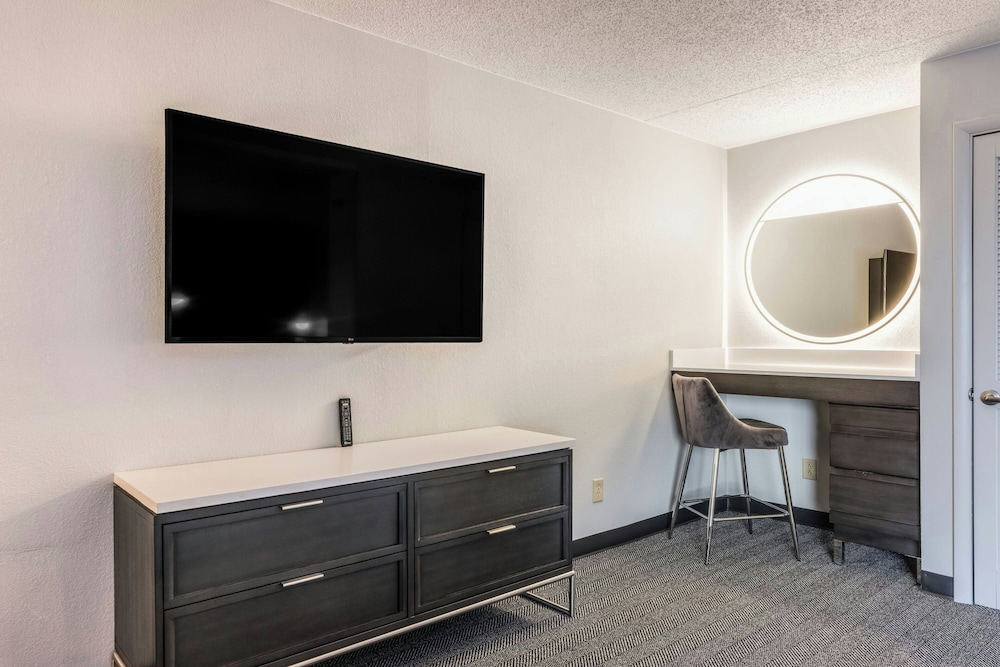 Courtyard by Marriott Rockaway Mount Arlington - photo 9