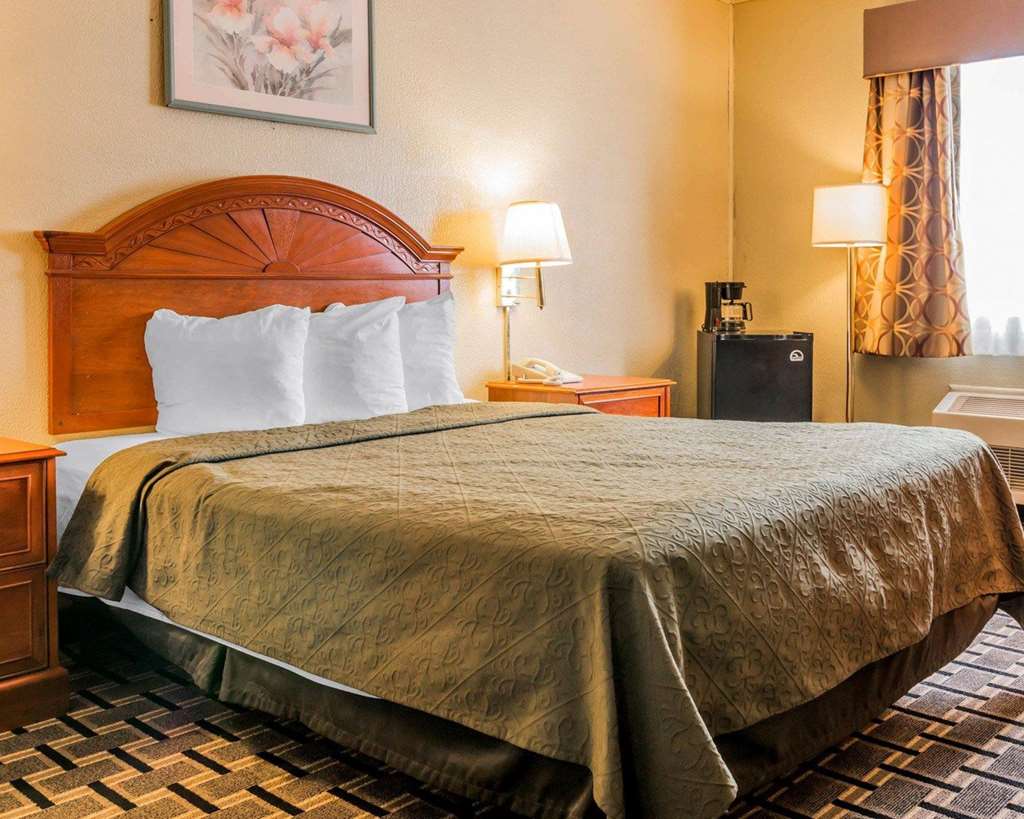 Quality Inn Grand Rapids North - photo 13