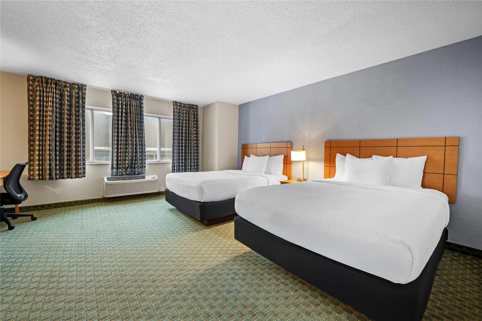 Quality Inn Dubuque on Hwy 20 - photo 33