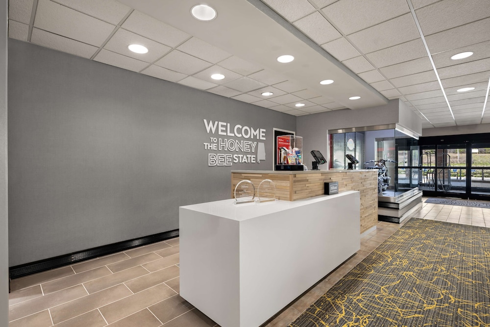 Hampton Inn Birmingham Leeds - photo 4